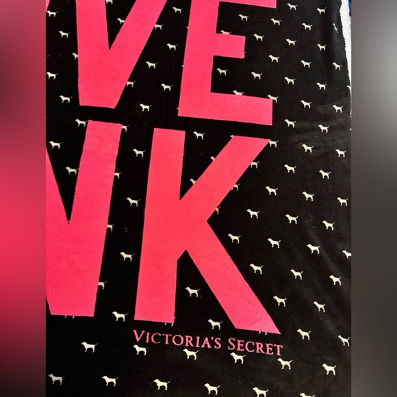 VS PINK VINTAGE STADIUM FLEECE BLANKET THROW LOVE ALL OVER PUP DOG LOGO RARE HTF - Picture 2 of 4